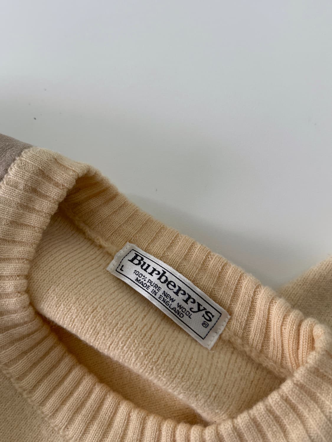 버버리 90's 루즈핏 아이보리 스웨이드 패치 코만도 울 니트 상품이미지7