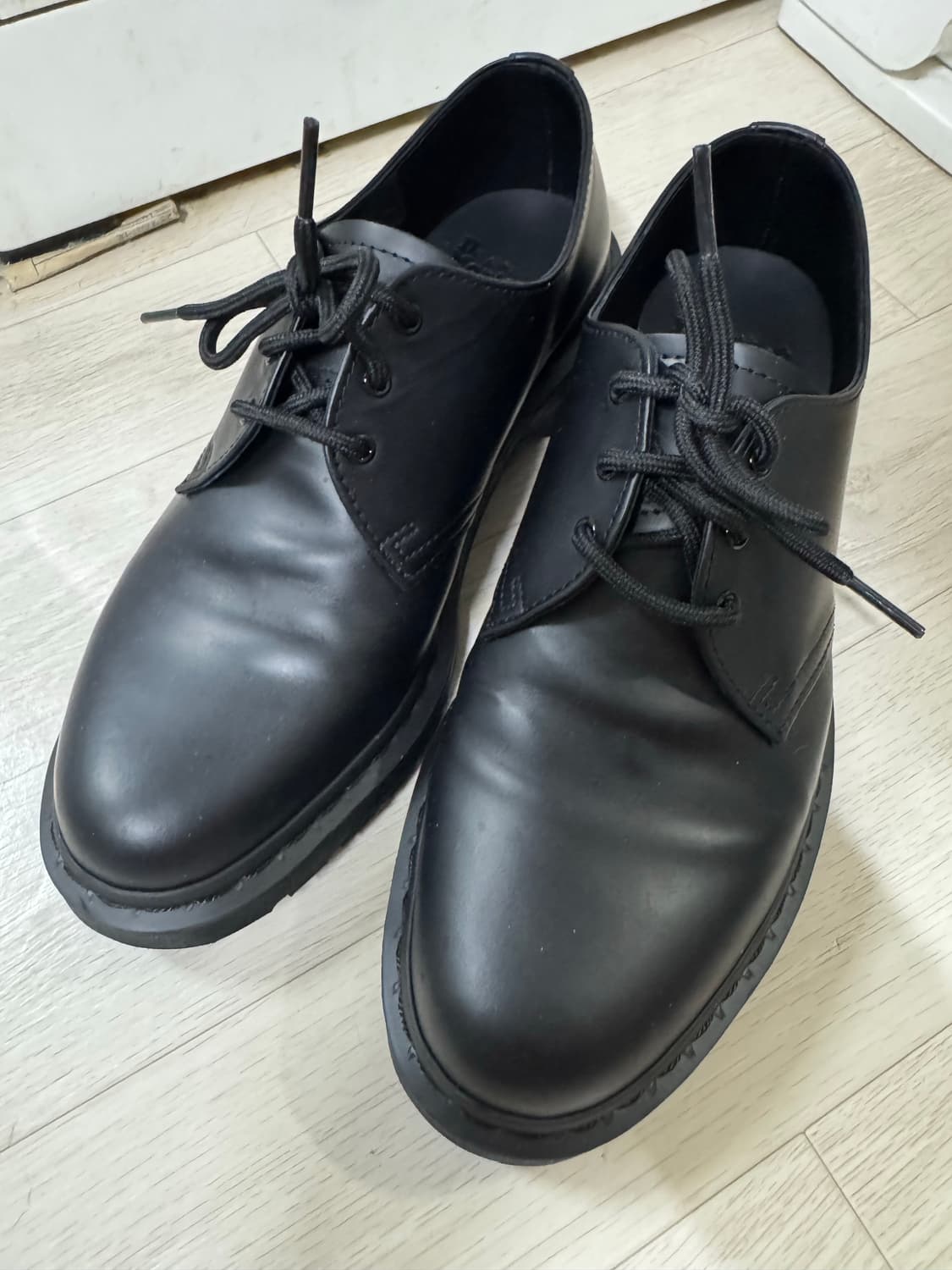 닥터마틴 1461 모노 UK9 280 상품이미지1