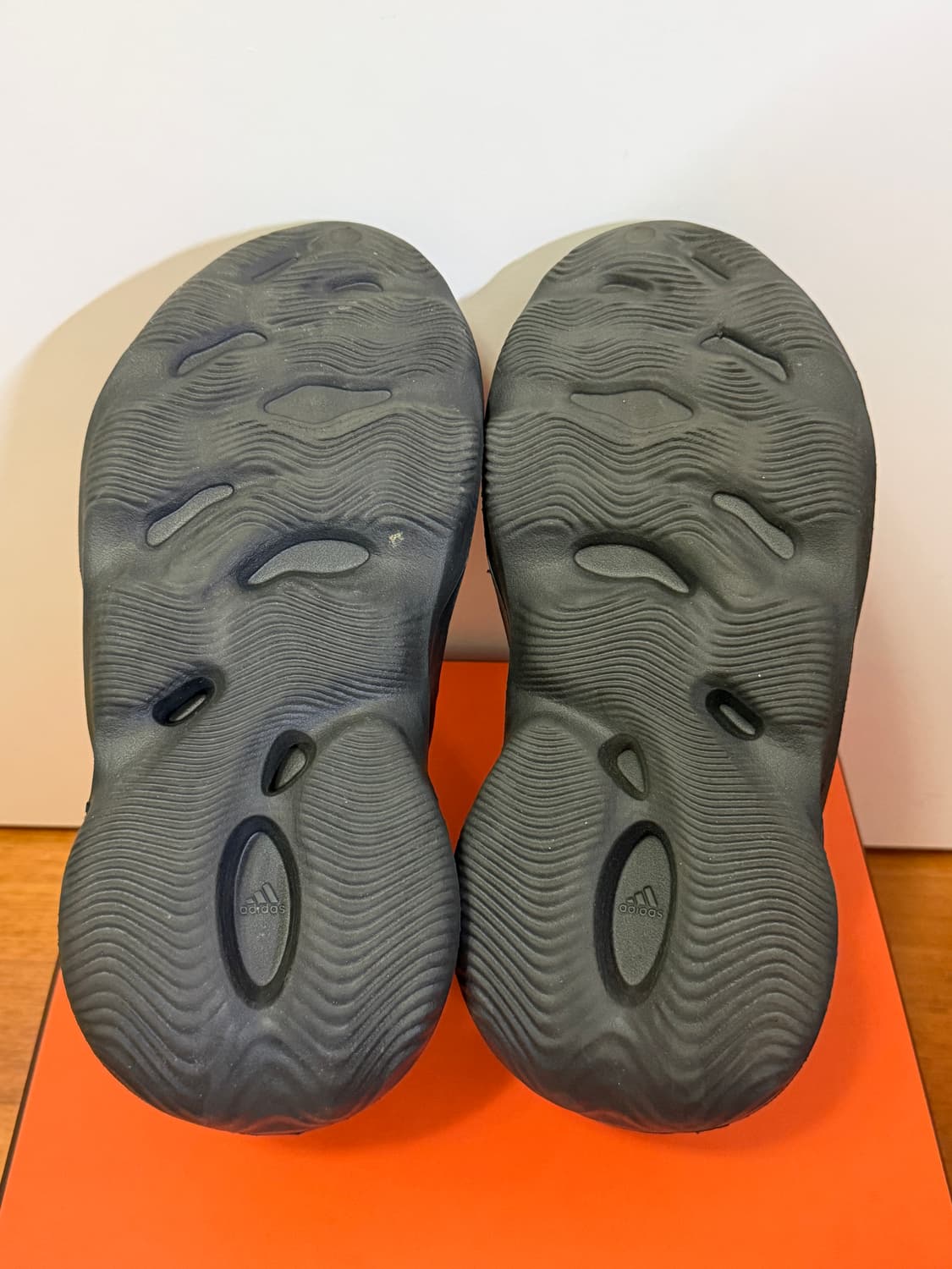 아디다스 이지슬라이드 275 상품이미지3