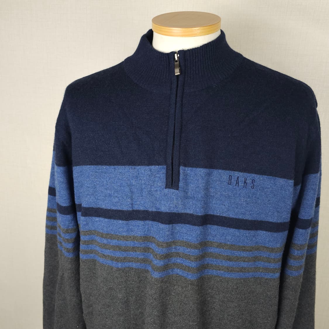 닥스 방풍 반집업니트티 남자105사이즈  상품이미지2