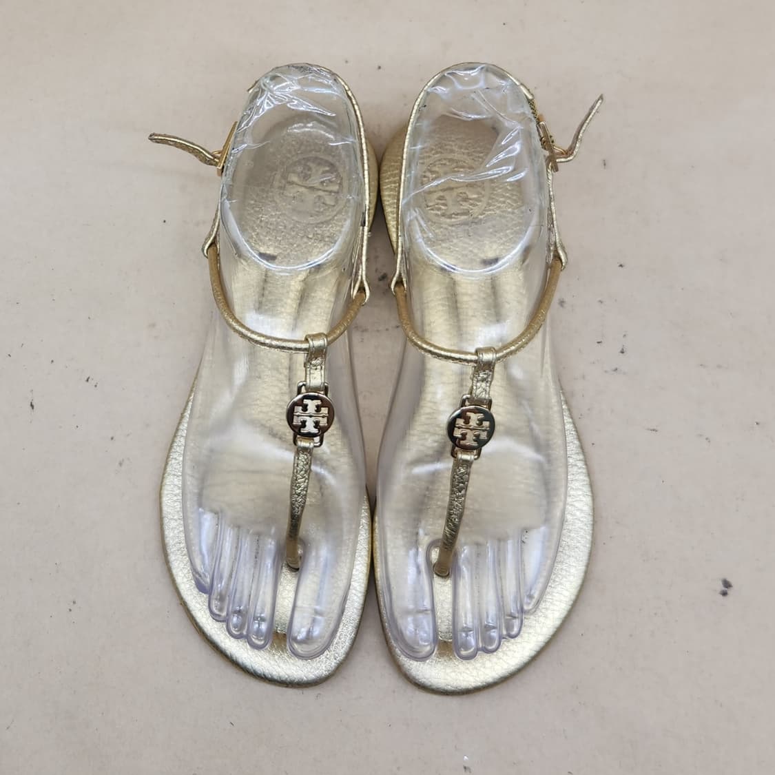 토리버치 메탈릭 레더 여성샌들5.5m 225 상품이미지2