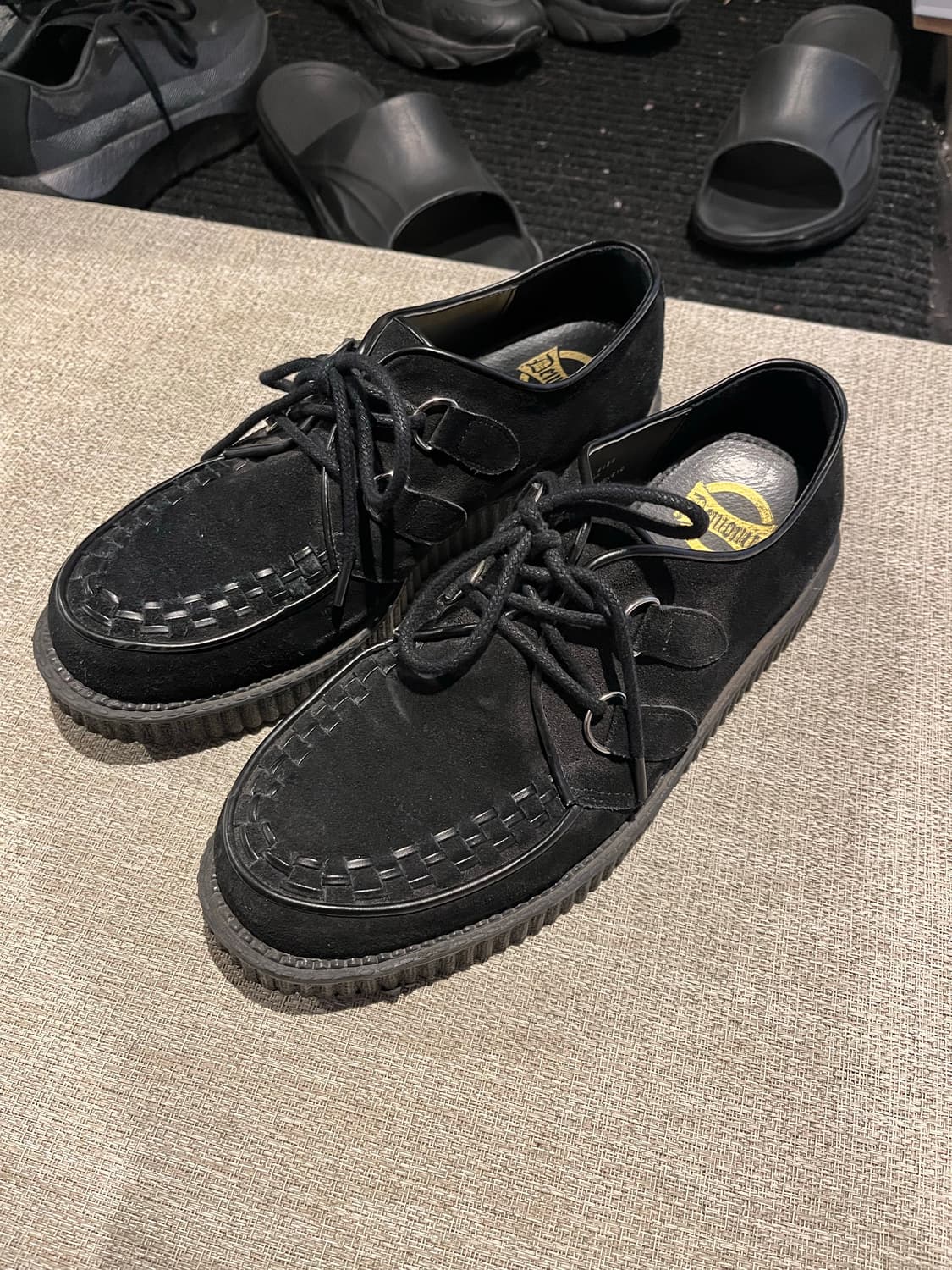 데모니아 블랙 스웨이드 클리퍼 602s 상품이미지1