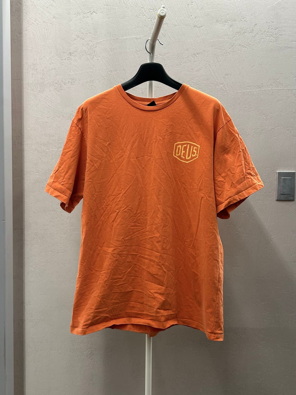 데우스 엑스 마키나 오렌지 반팔 티셔츠 상품이미지2