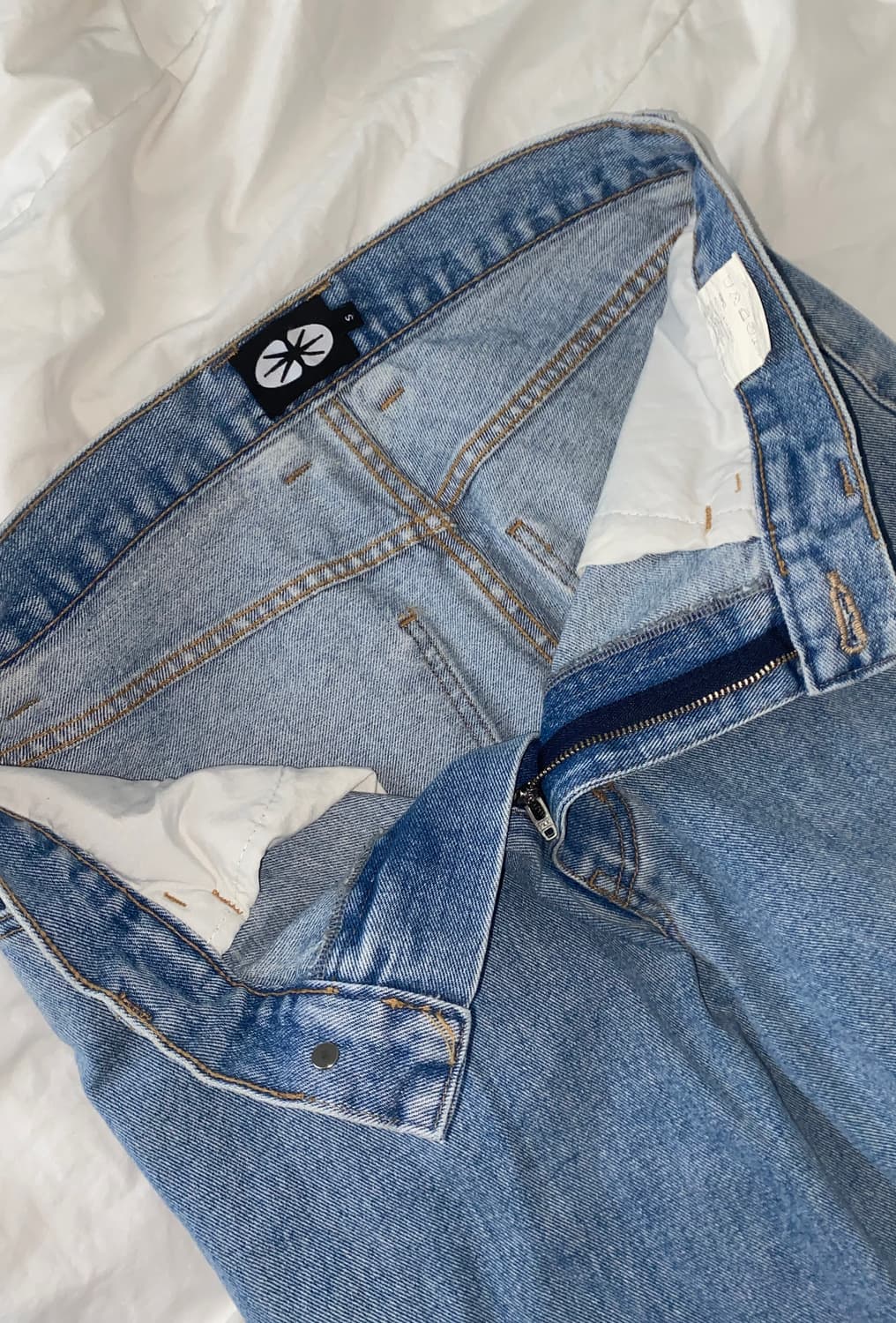 ertr 이알티알 에센셜 릴렉스드 데님팬츠 라이트블루 상품이미지5