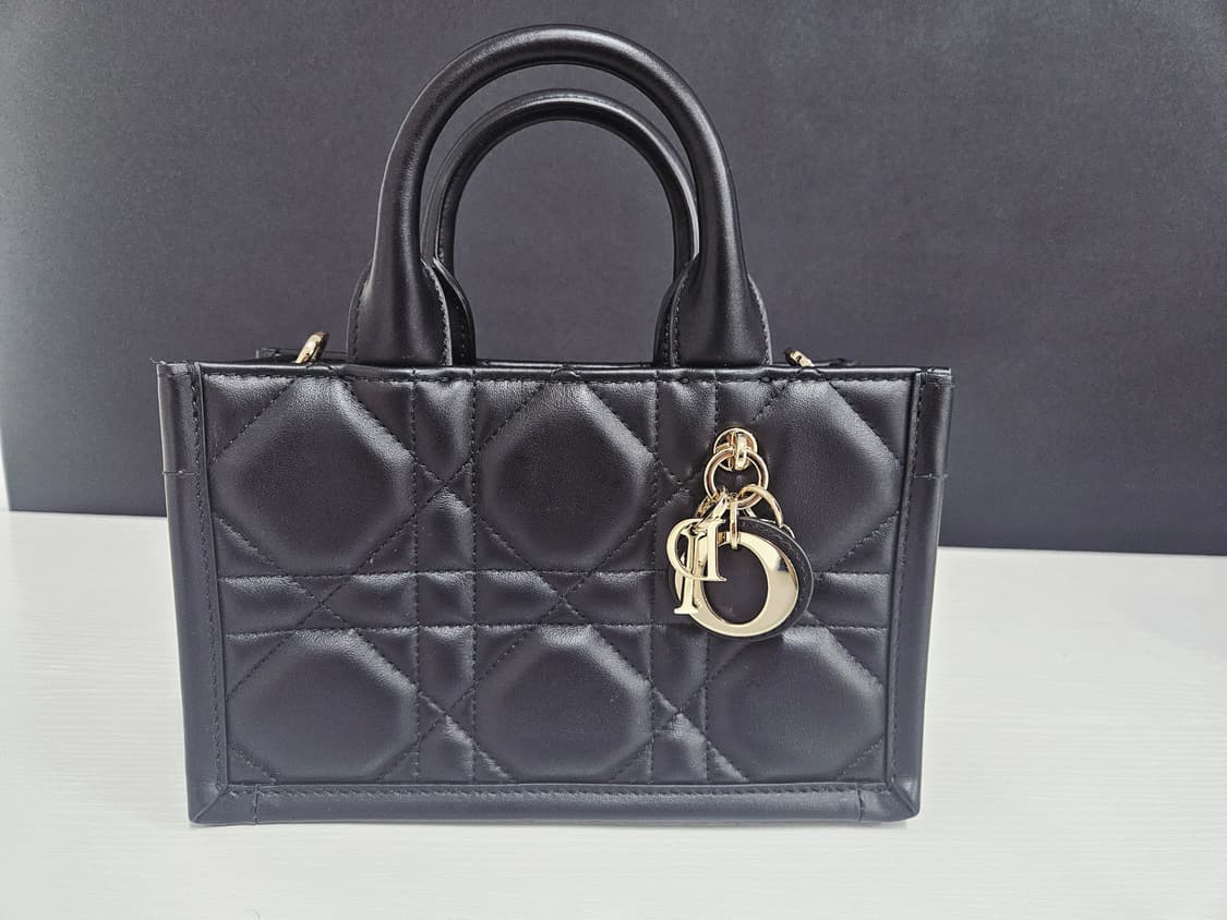 디올 스트랩 북도트 미니백 블랙(영수증포함 풀구성 새상품급) 상품이미지2