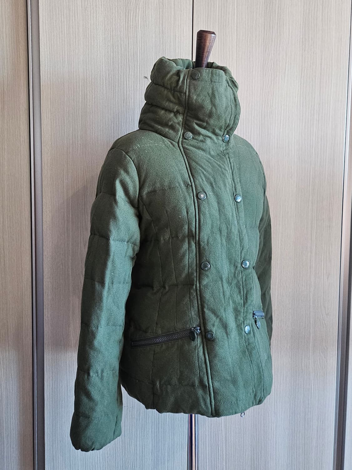 (정가150만원대)몽클레어 여성 클래식 숏 거위털 패딩 44~55 상품이미지6