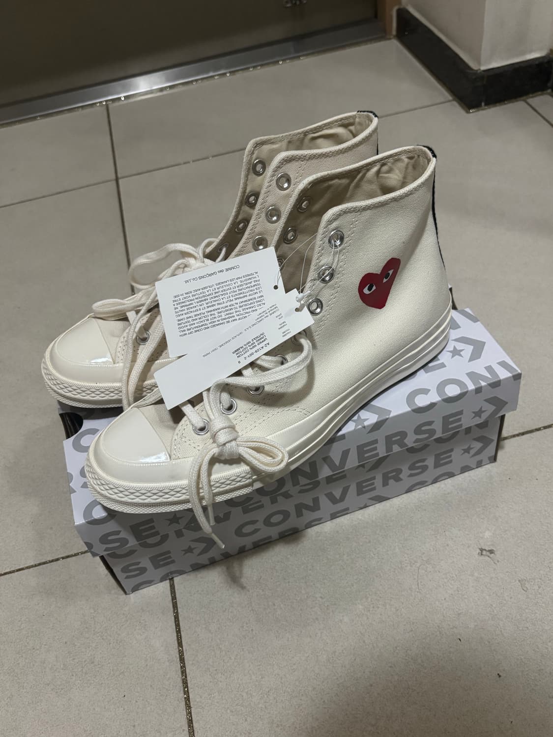 [새제품/270] 꼼데가르송 컨버스 척테일러 크림 하이 상품이미지1