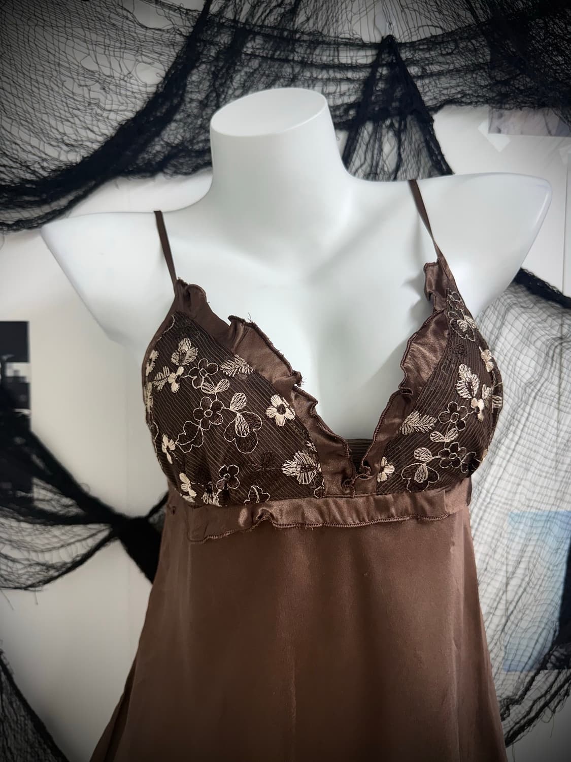 Flower detailed lace camisole 상품이미지2
