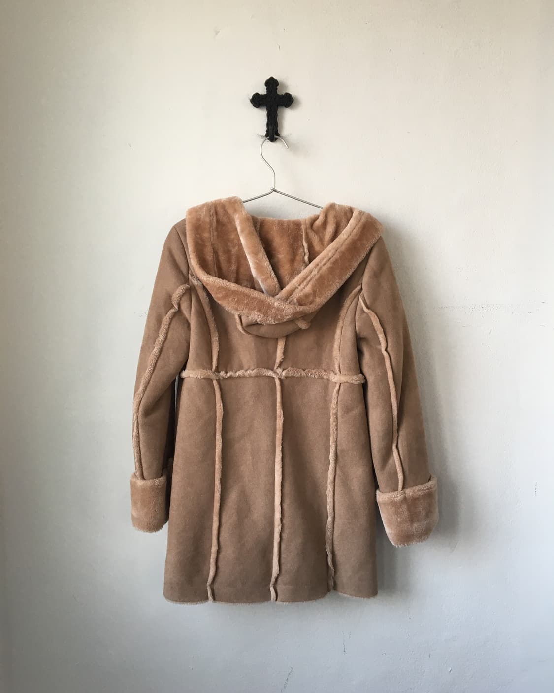 Fake fur duffle button hood coat 상품이미지3
