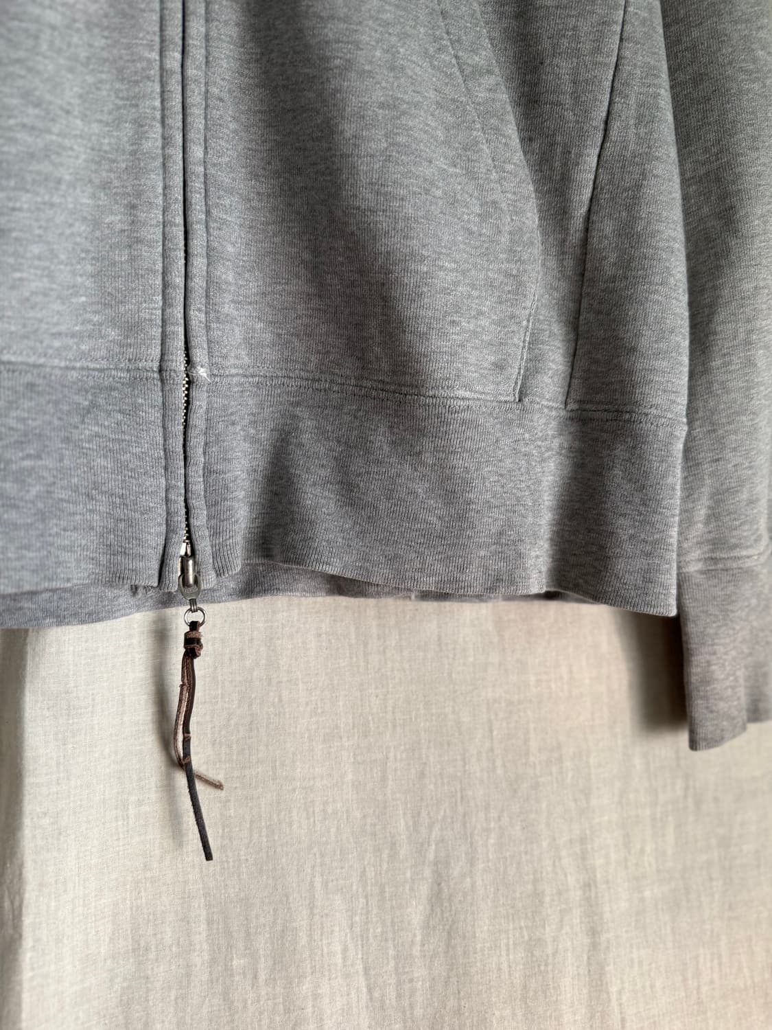 REMI RELIEF needlework hood zipup 상품이미지4