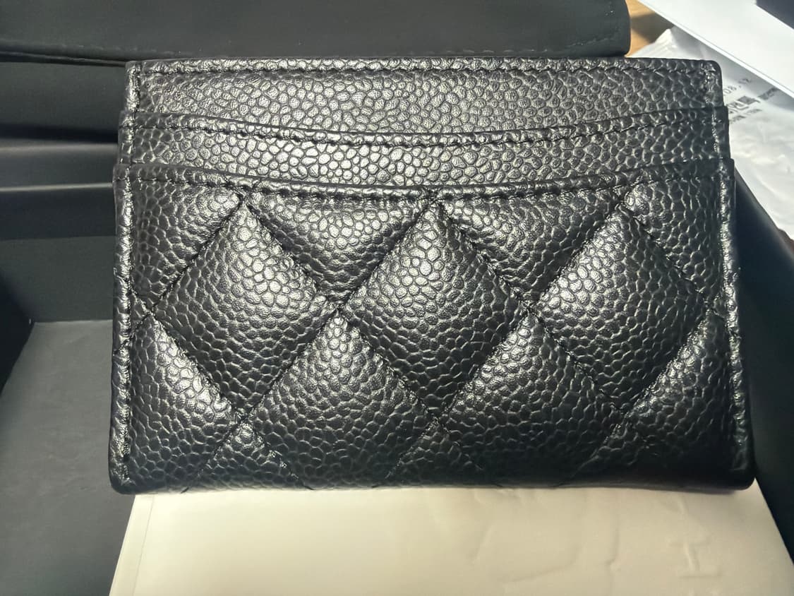 샤넬 클래식 캐비어 카드홀더(은장) 상품이미지2