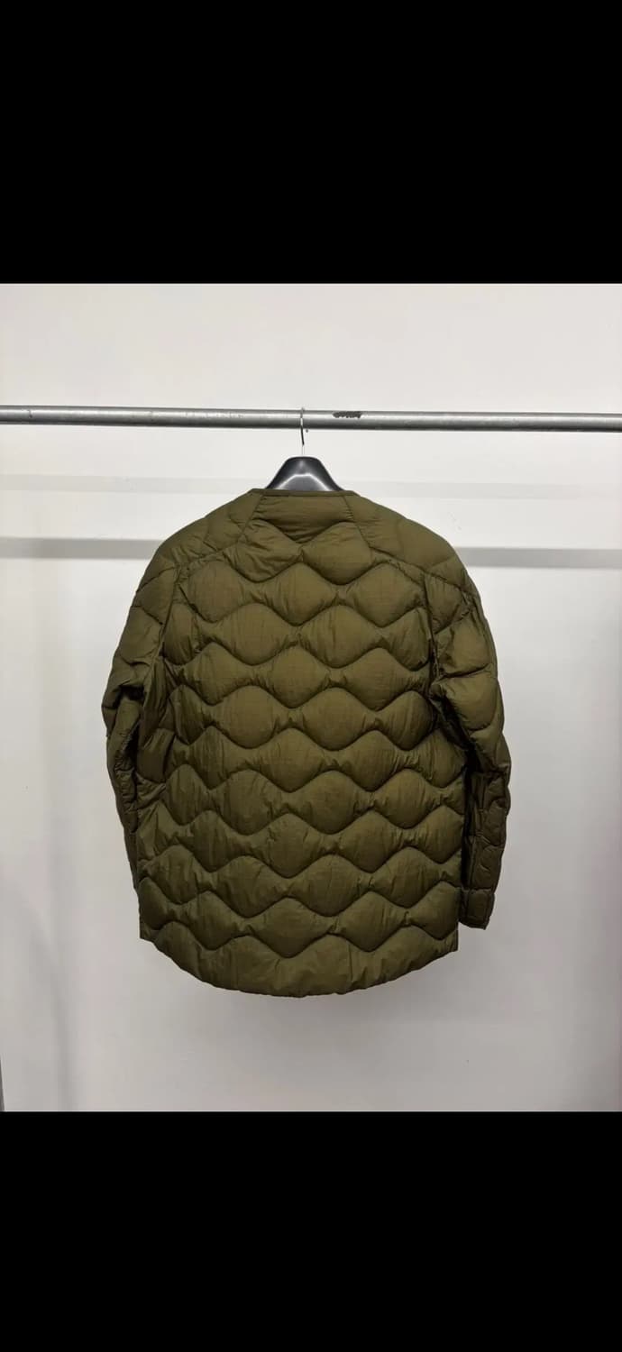 (XL) 유니클로 x 화이트 마운티니어링 경량 패딩 다운 자켓 상품이미지2