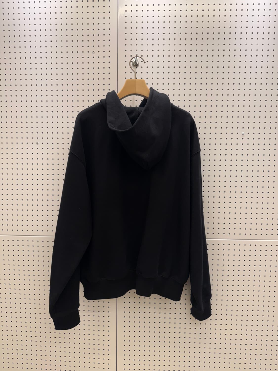 세터 리벳 아플리케 포켓 로고 후드티 U1462 상품이미지3