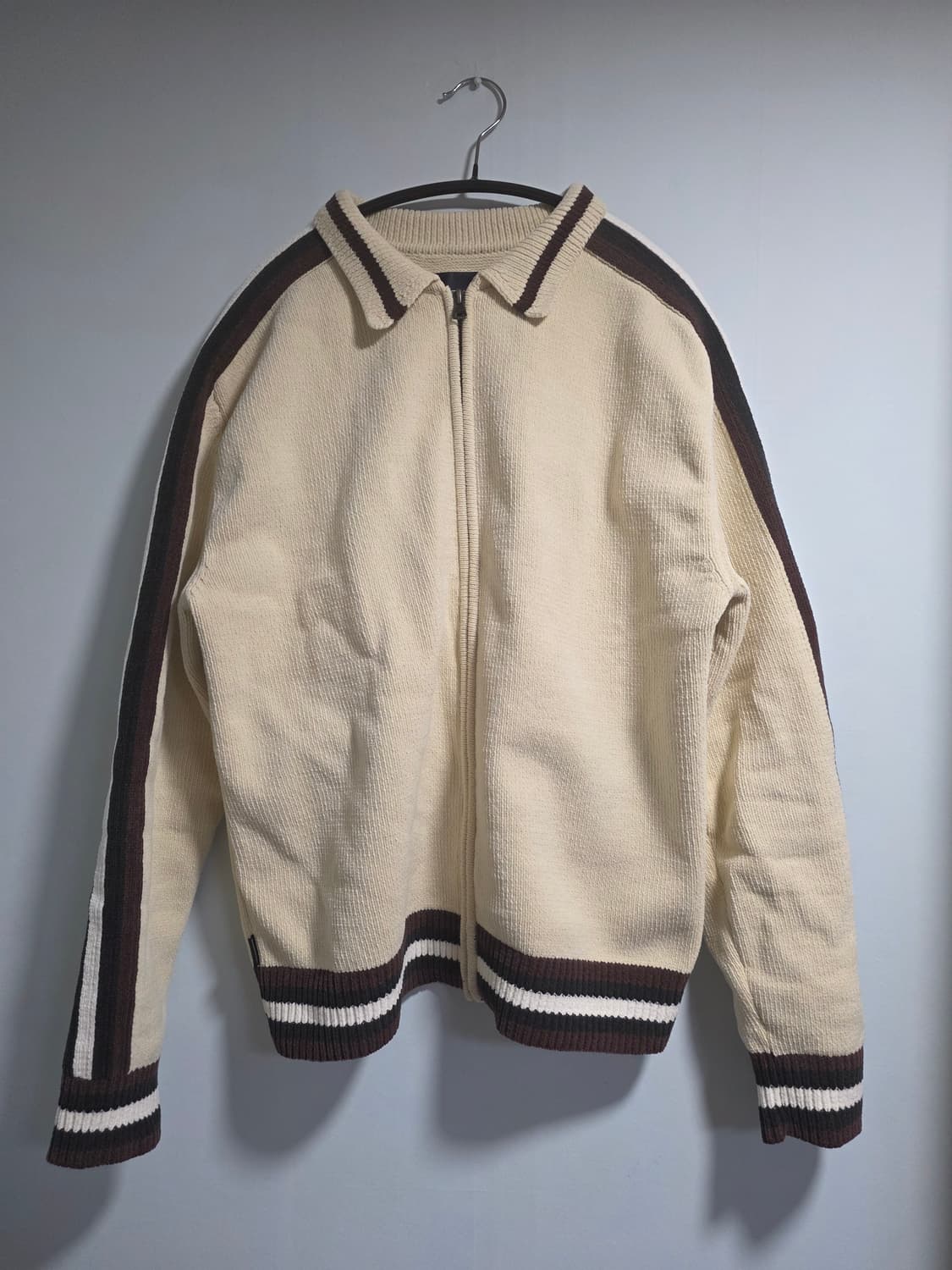 디스이즈네버댓 아이보리 집업가디건 상품이미지1