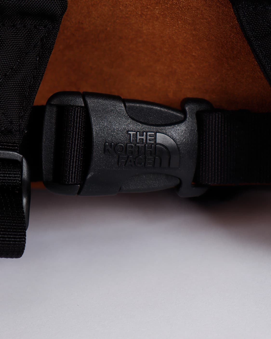 [THE NORTH FACE] 핑크 스웨이드 데이팩 상품이미지7