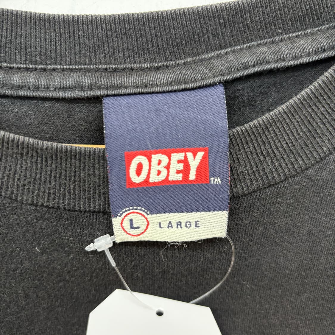 OBEY 검정색 반팔 티셔츠 남성L 상품이미지3