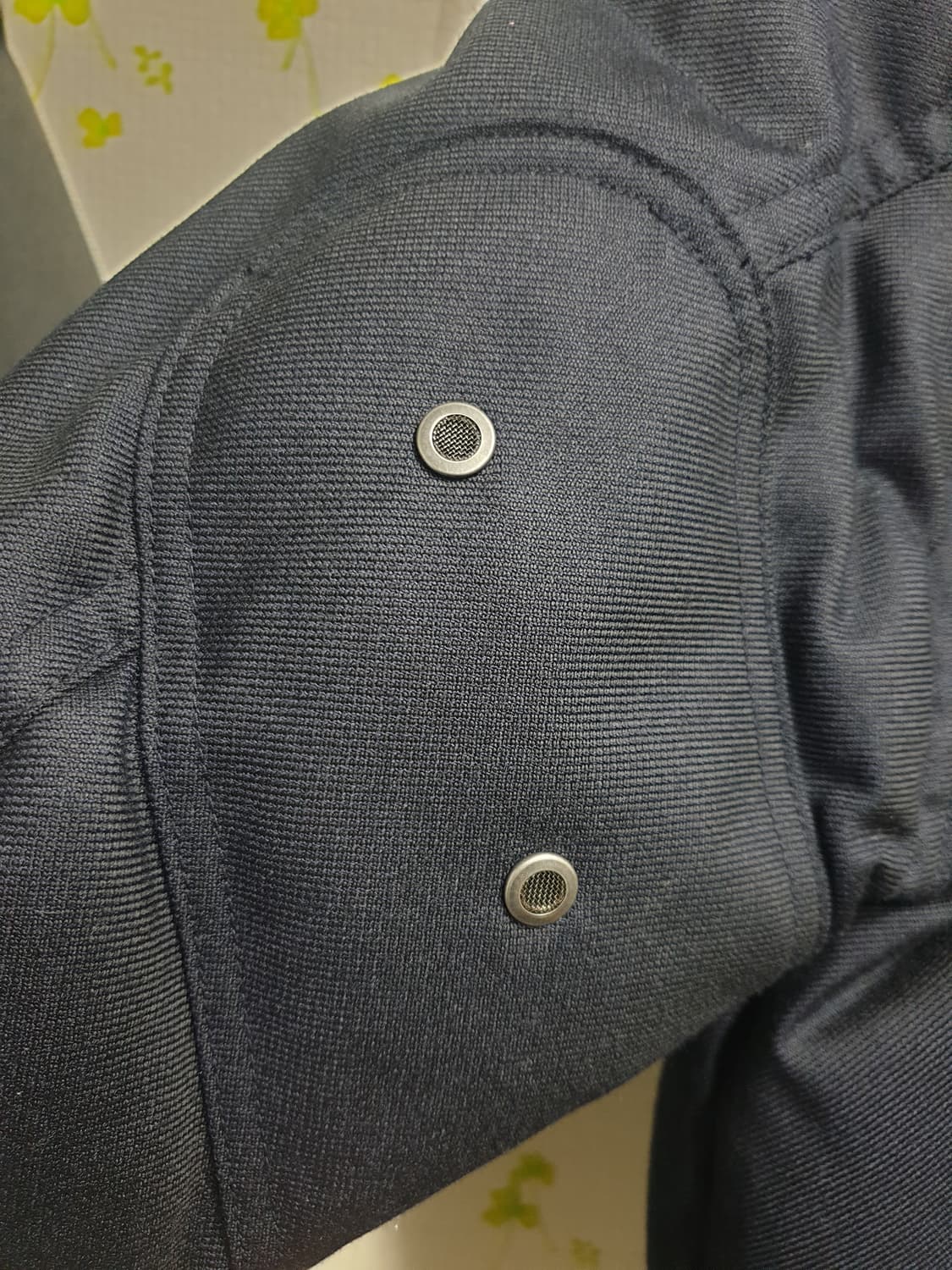 헨리코튼 ffc x도큐먼트 패딩 새제품 판매합니다. 상품이미지6