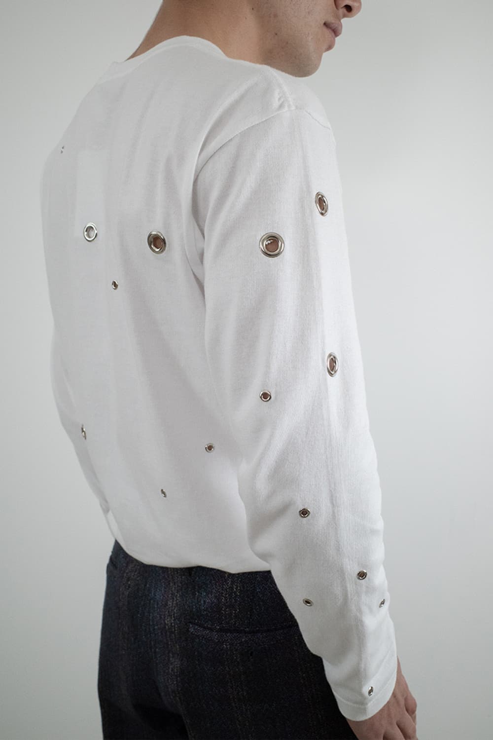 doesntmatter 더즌매러 아일렛 티셔츠 상품이미지1