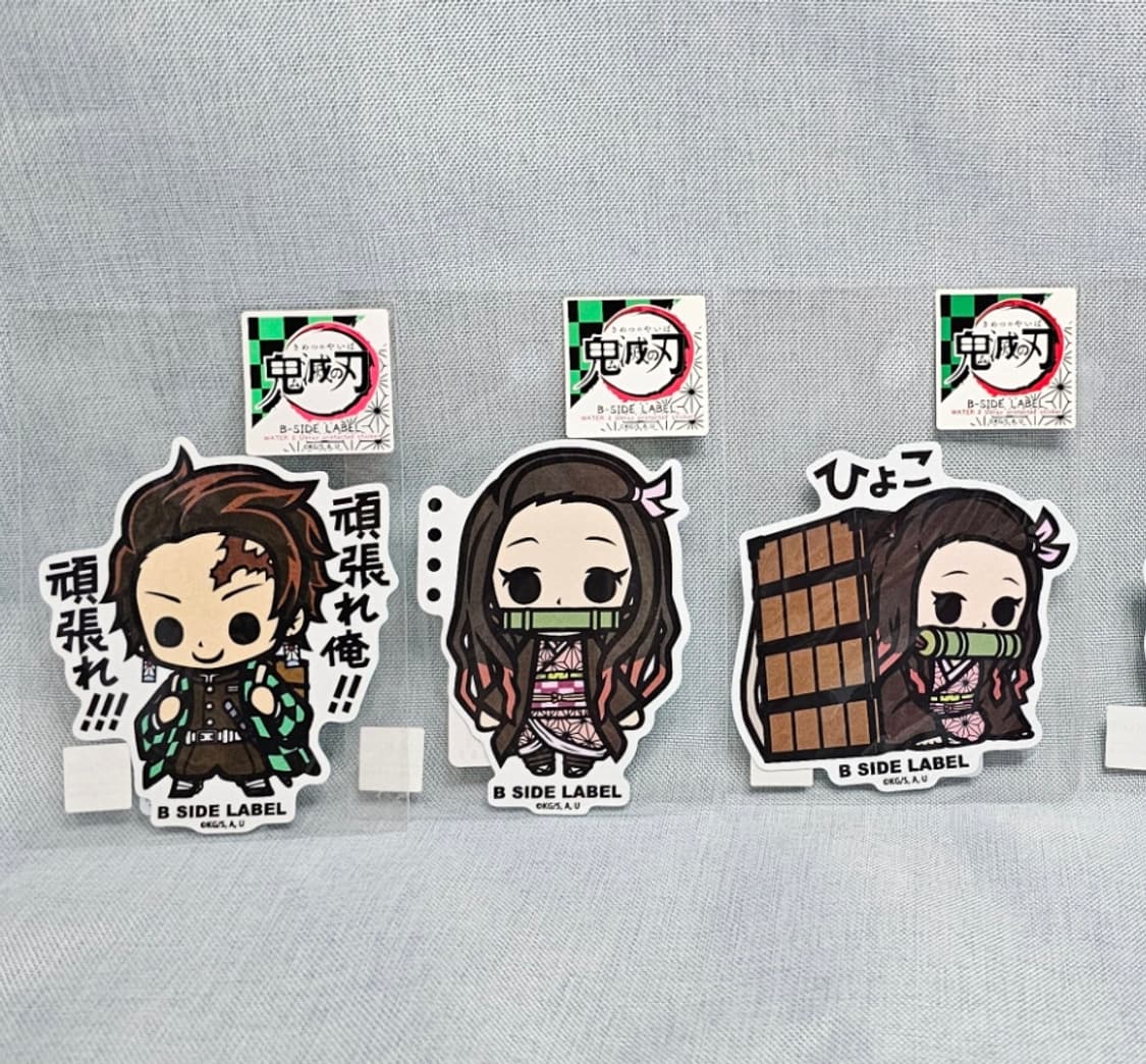 귀멸의칼날 탄지로 네즈코 리무버블 스티커 상품이미지1