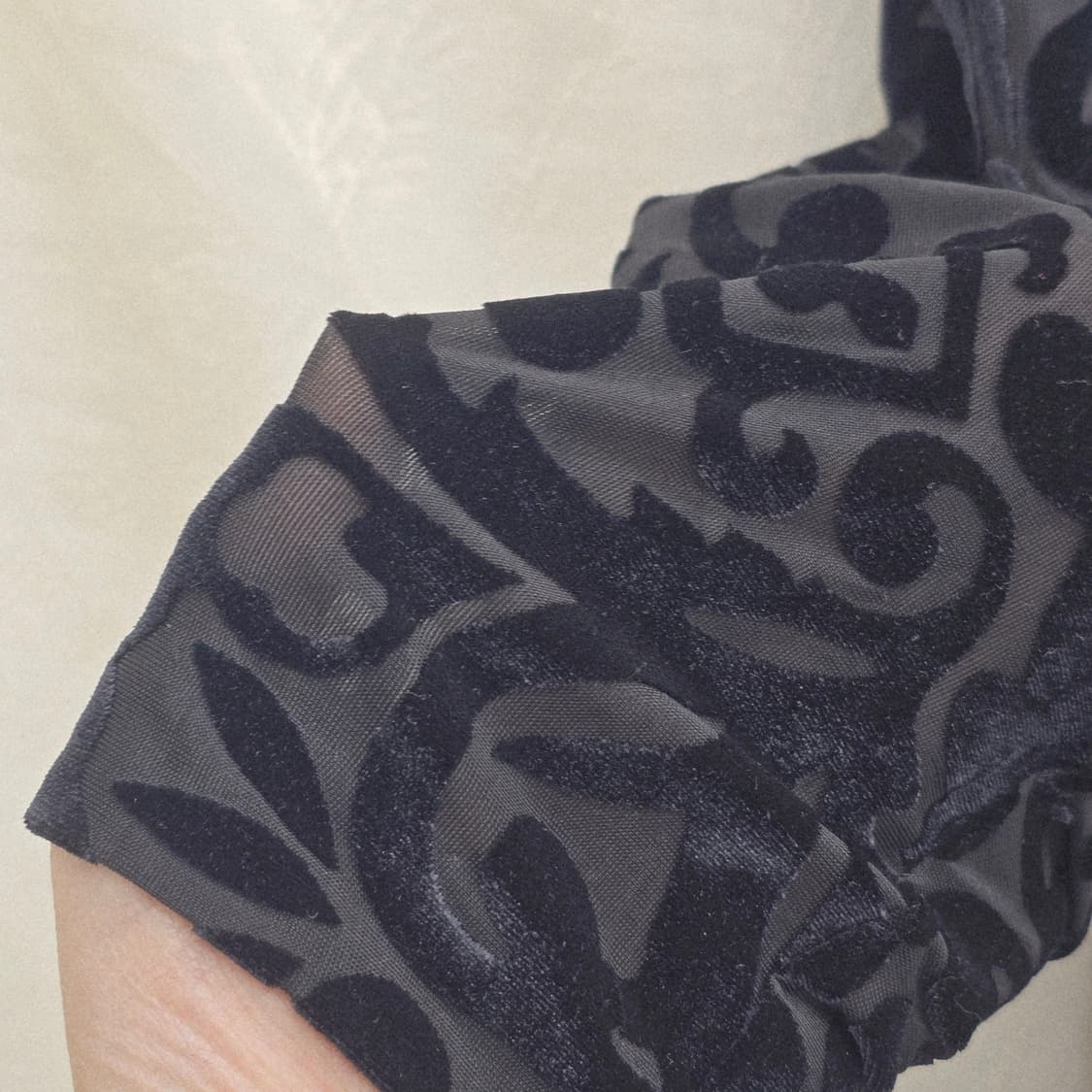 Jones New York 블랙 벨벳 플라워 블라우스 상품이미지7