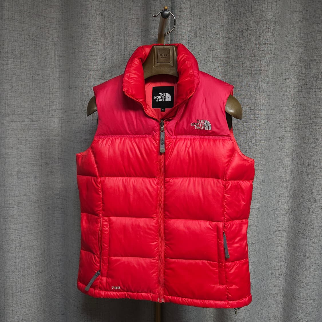 L ) 노스페이스 여성  700 눕시 패딩 베스트 레드 상품이미지1