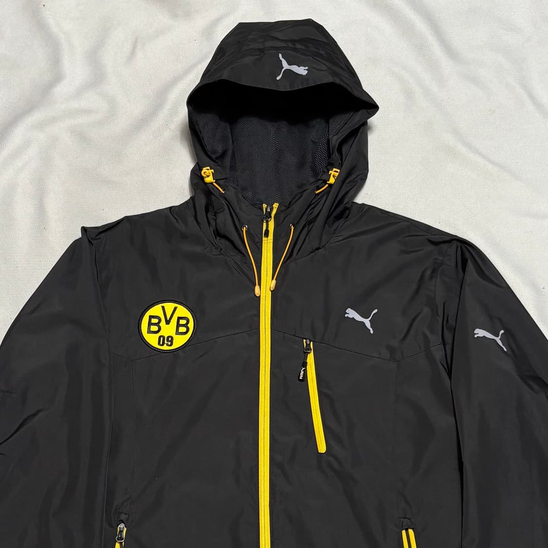 S 푸마 도르트문트 옐로우 라인 블랙 후드 바람막이 상품이미지1