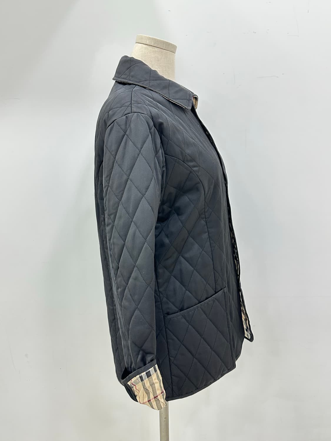 버버리 퀼팅 자켓 상품이미지2