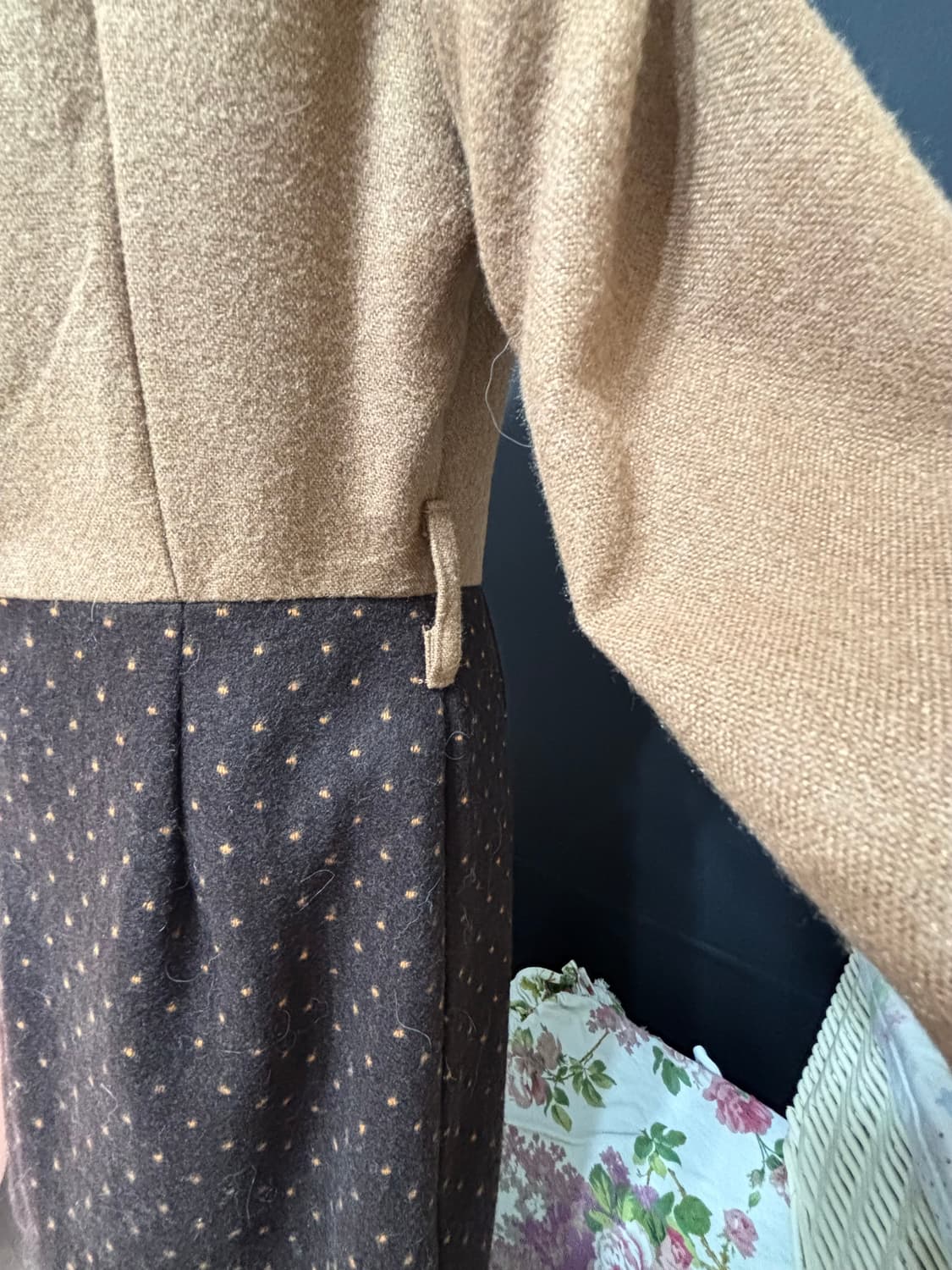 새제품ㅡ 도트무늬 언발란스 넥라인 원피스 s사이즈 상품이미지5