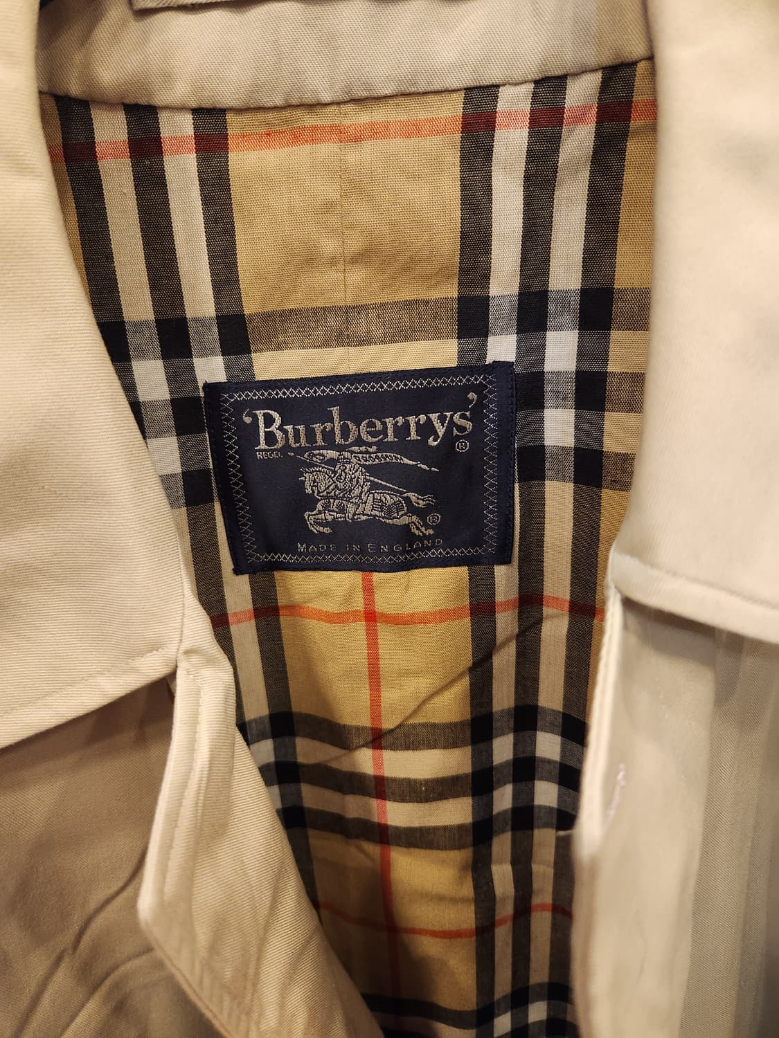 버버리 싱글코트 상품이미지4