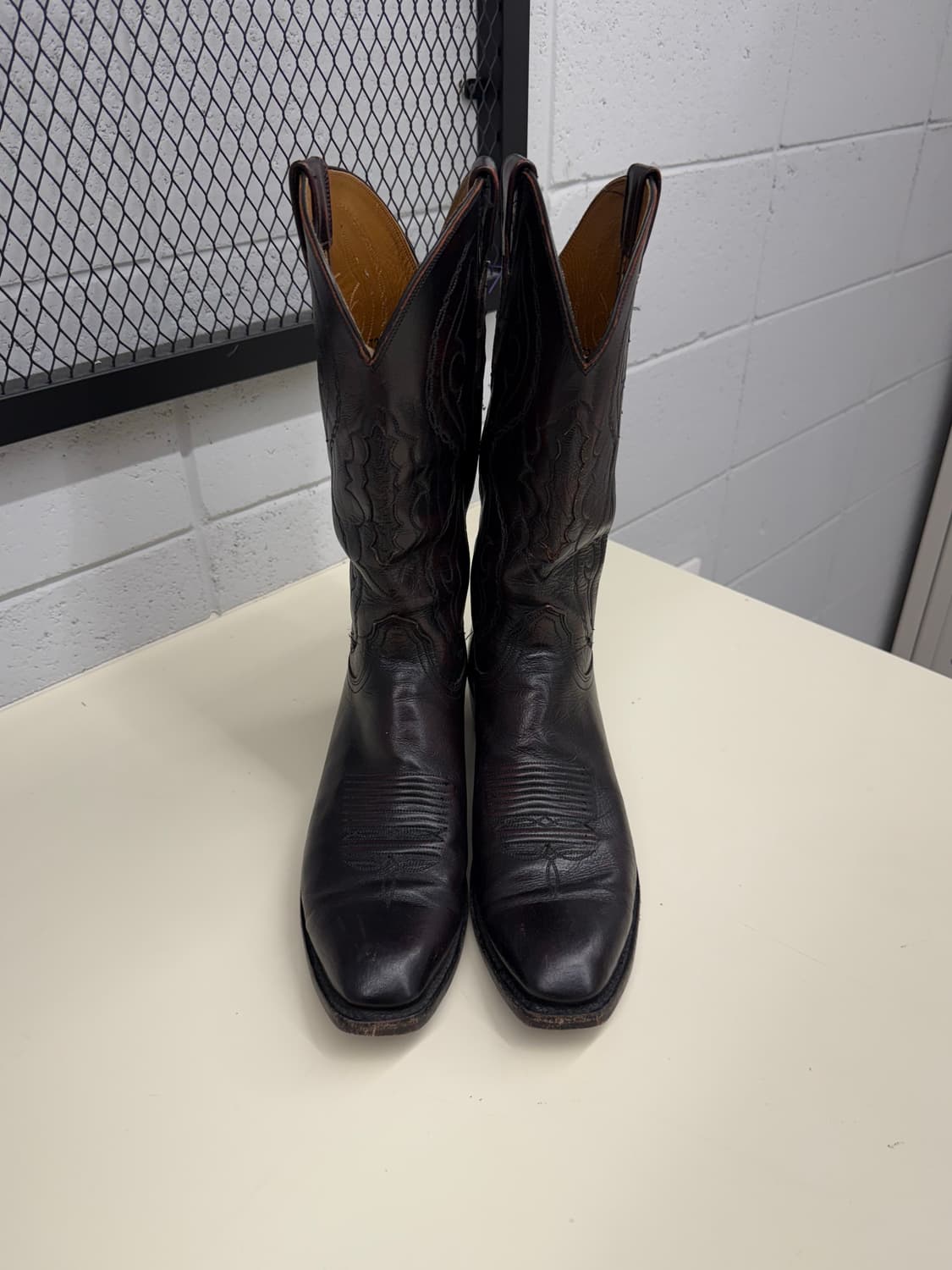 Lucchese French Toe Black cherry 10.5B 상품이미지2