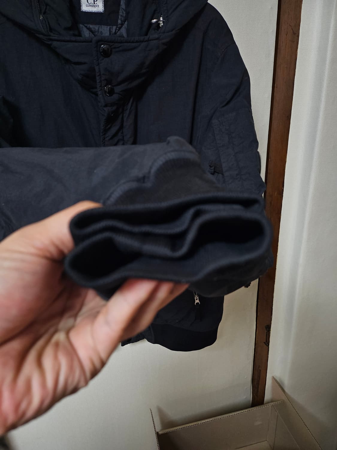 cp컴퍼니 플랫나일론 가먼트 다잉 패딩 블랙 95사이즈 상품이미지3