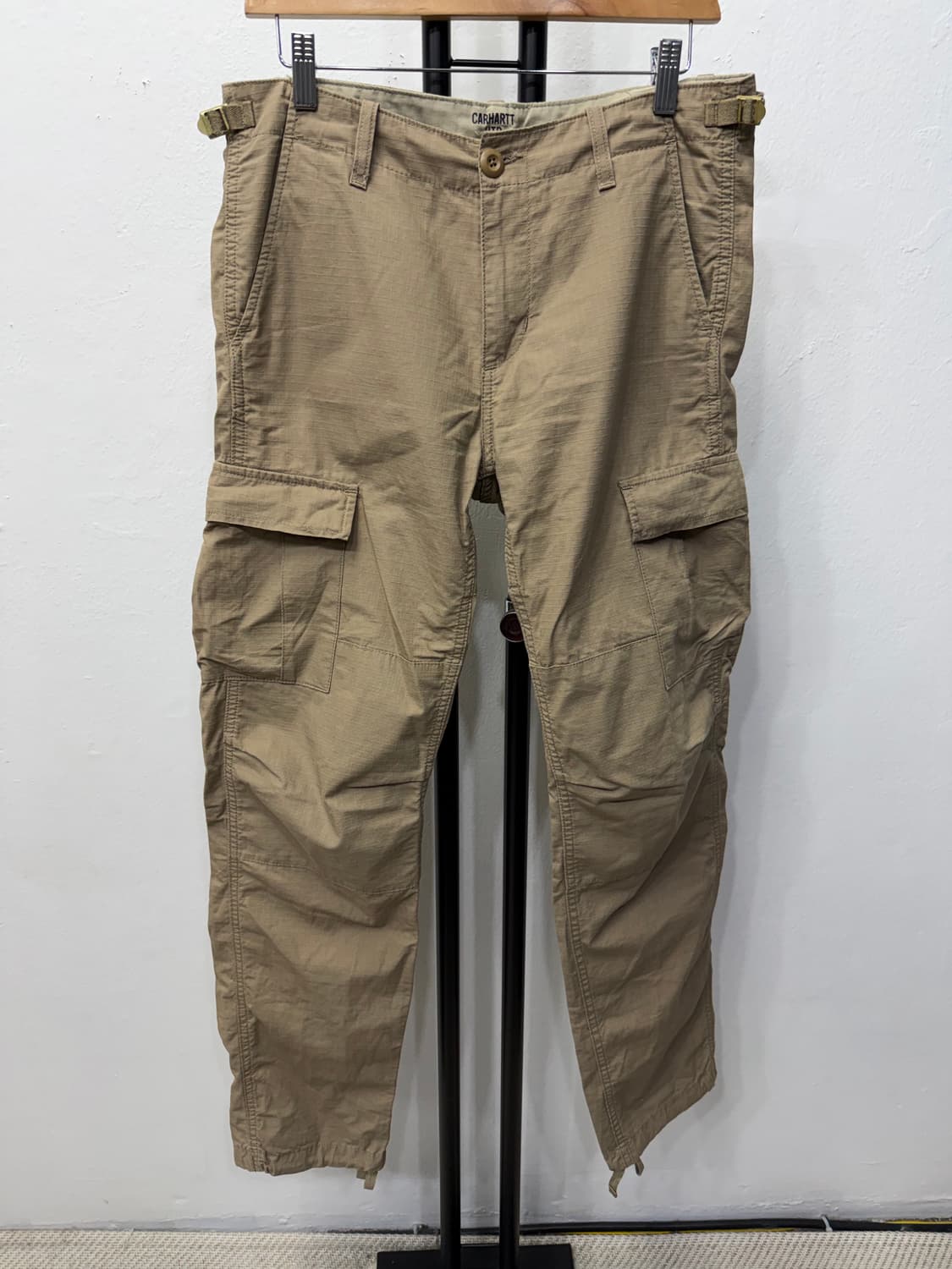 정품) 칼하트 WIP 베이지색 카고 바지 32 상품이미지1