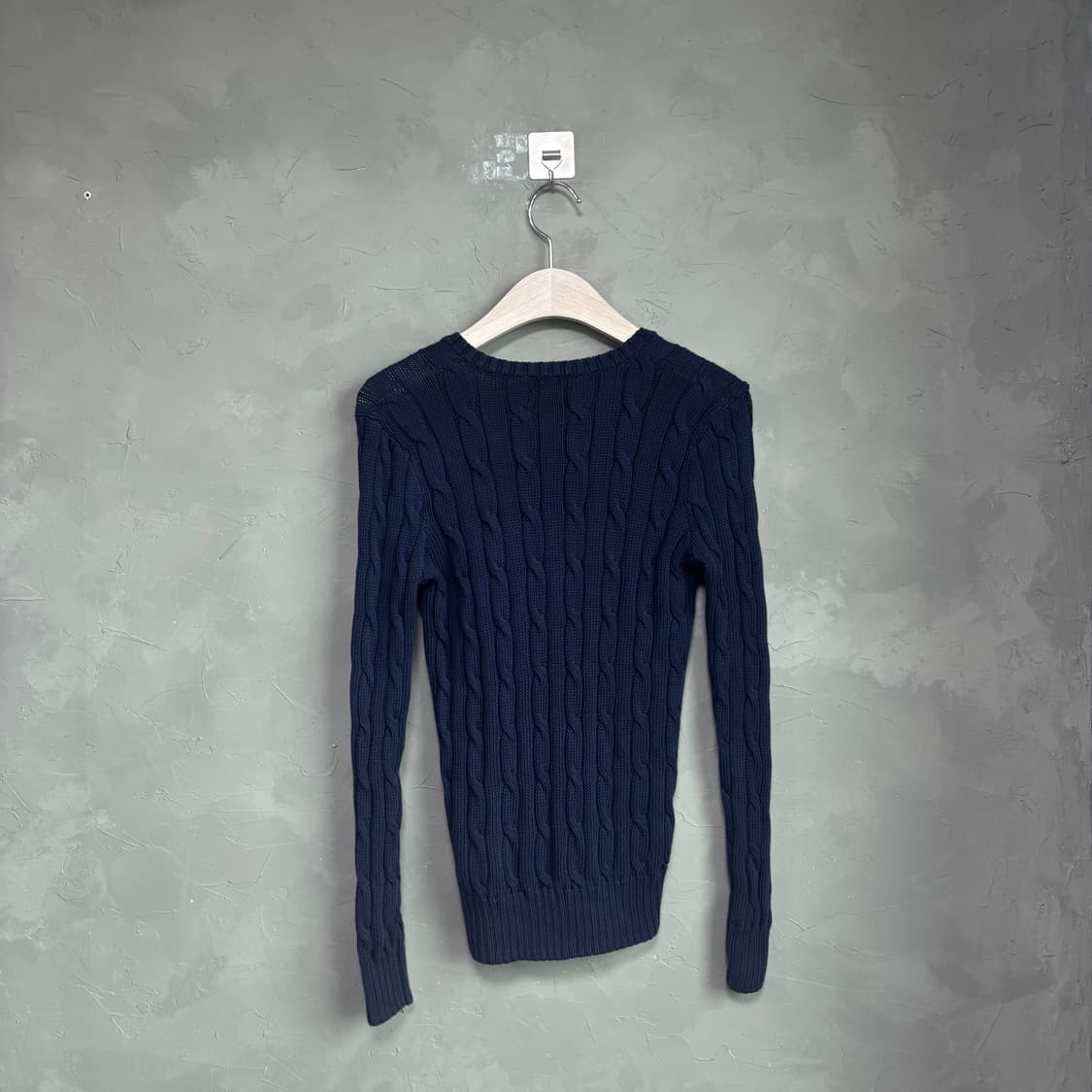 폴로 랄프로렌 피마코튼 꽈배기 브이넥 니트 네이비 상품이미지4