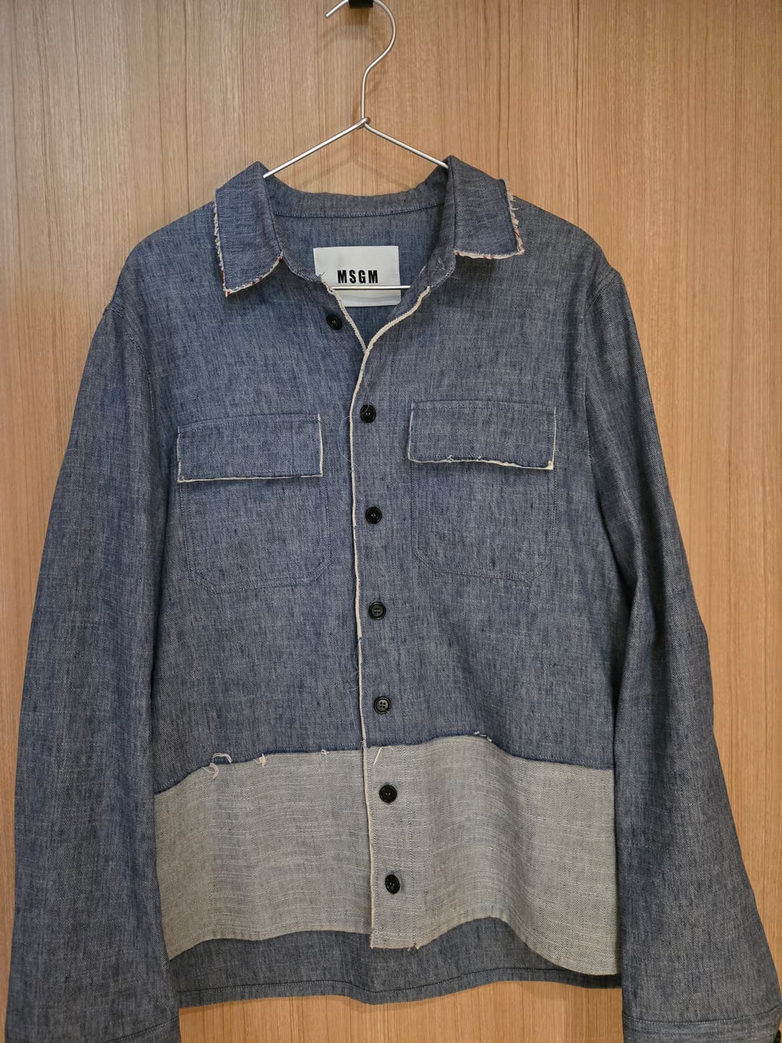 [MSGM MILANO] 투톤 디스트레스드 데님 셔츠 자켓 상품이미지1