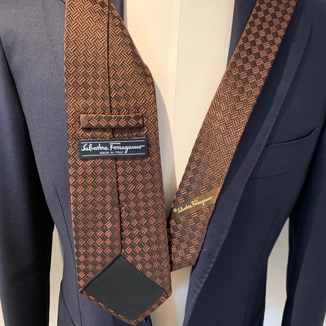 살바토레 페레가모 이태리 100실크 명품넥타이 브라운 체크무늬 A+등급 상품이미지2