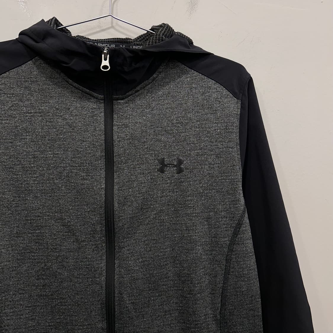 언더아머 에슬레틱 배색 하이넥 와플 후드집업 상품이미지1