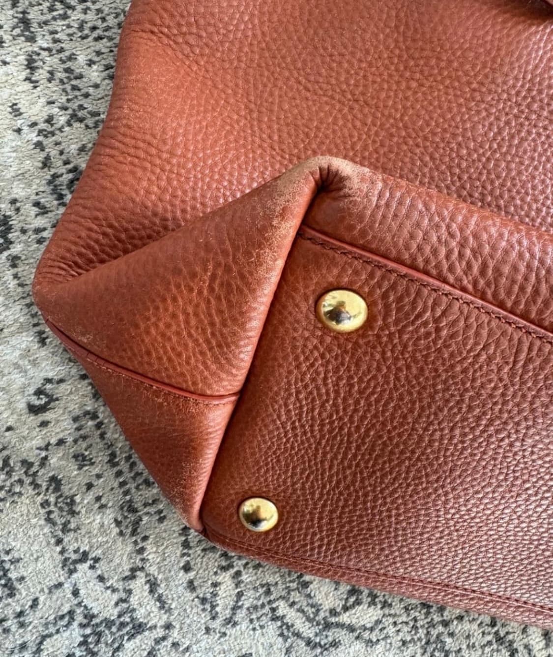 미우미우 비텔로 레더 숄더백 상품이미지4