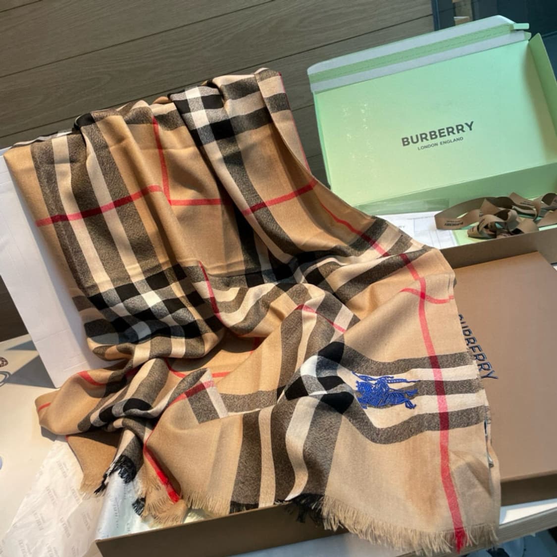 버버리 양면 머플러 램스울 100% 추동 단품
 상품이미지5