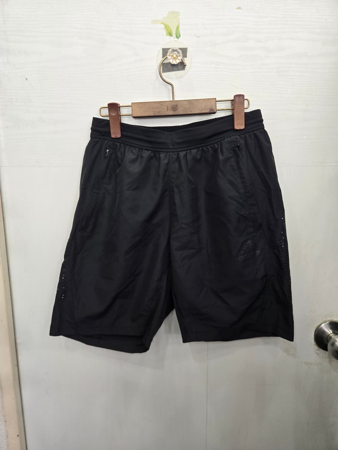 M,95 )) adidas 아디다스 올블랙 반바지~ 허리 전체 고무줄~ 상품이미지2