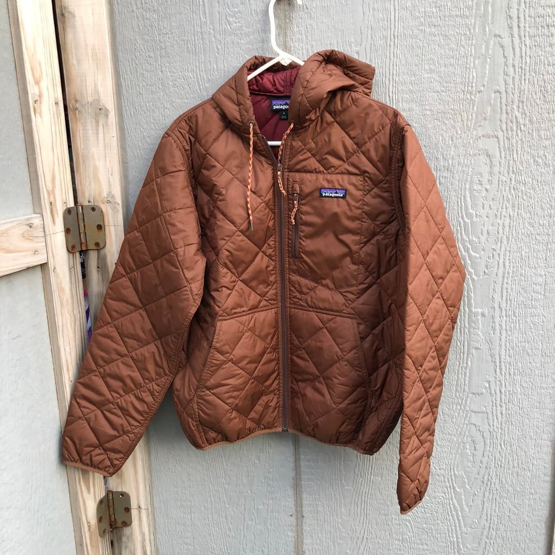 파타고니아 다이아몬드 퀼티드 경량패딩 브라운 상품이미지1