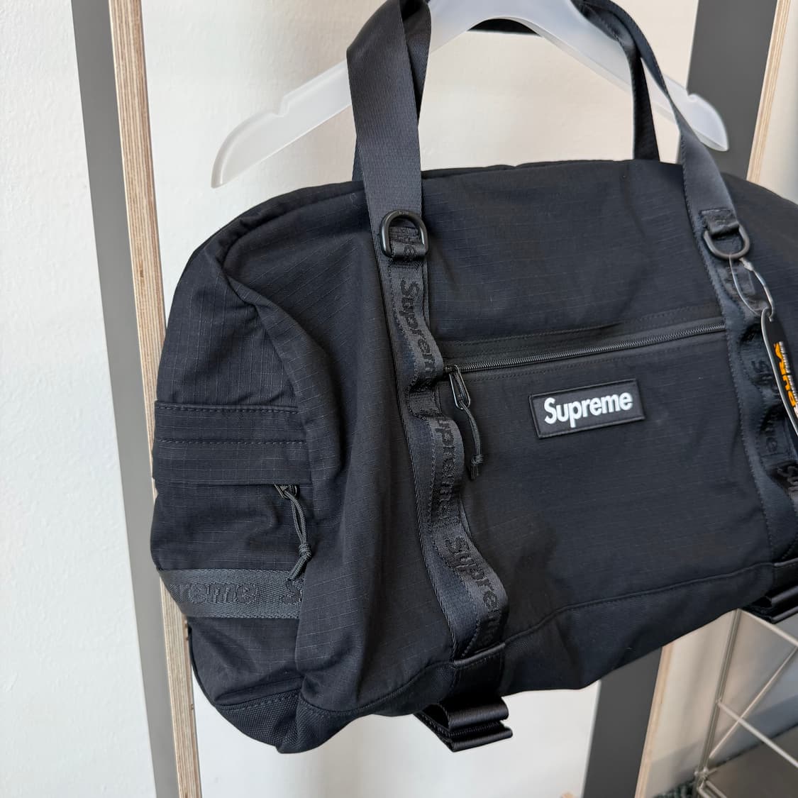 슈프림 크로스 더플백  블랙 상품이미지3