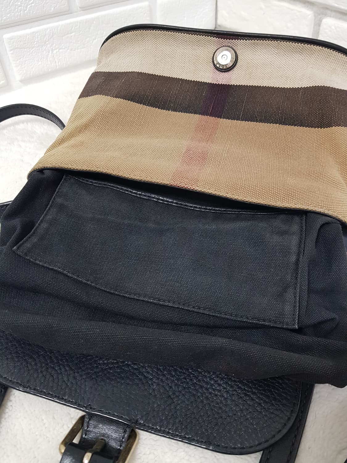 [정품] 버버리 캔버스 스트라이프 크로스백 상품이미지7