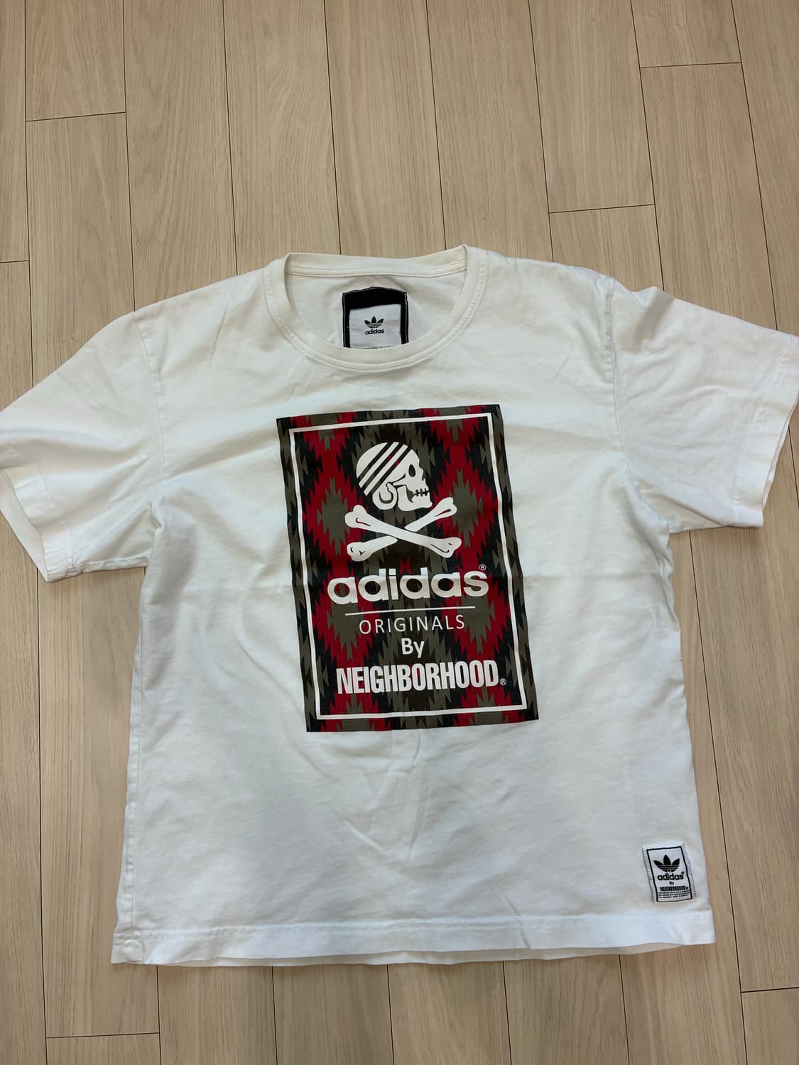 Adidas Originals × NEIGHBORHOOD 한정판 상품이미지1