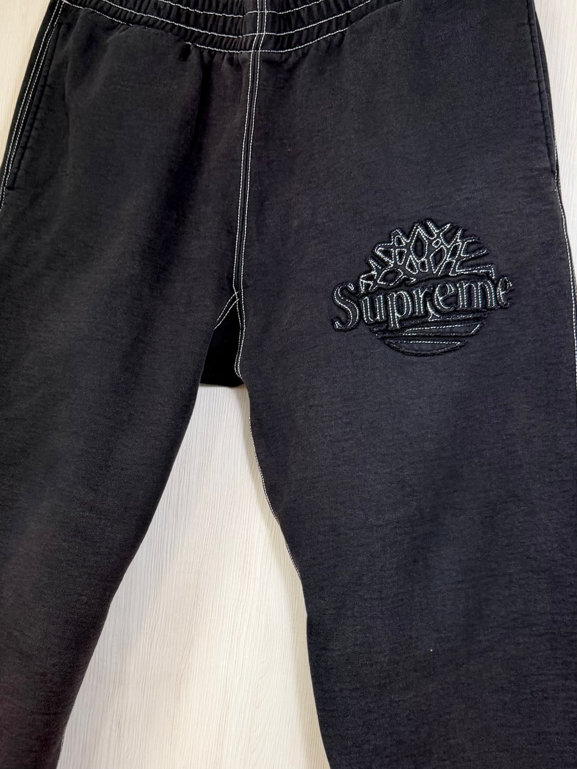 슈프림 x 팀버랜드 스웨트팬츠 블랙 - 23SS L사이즈 상품이미지2