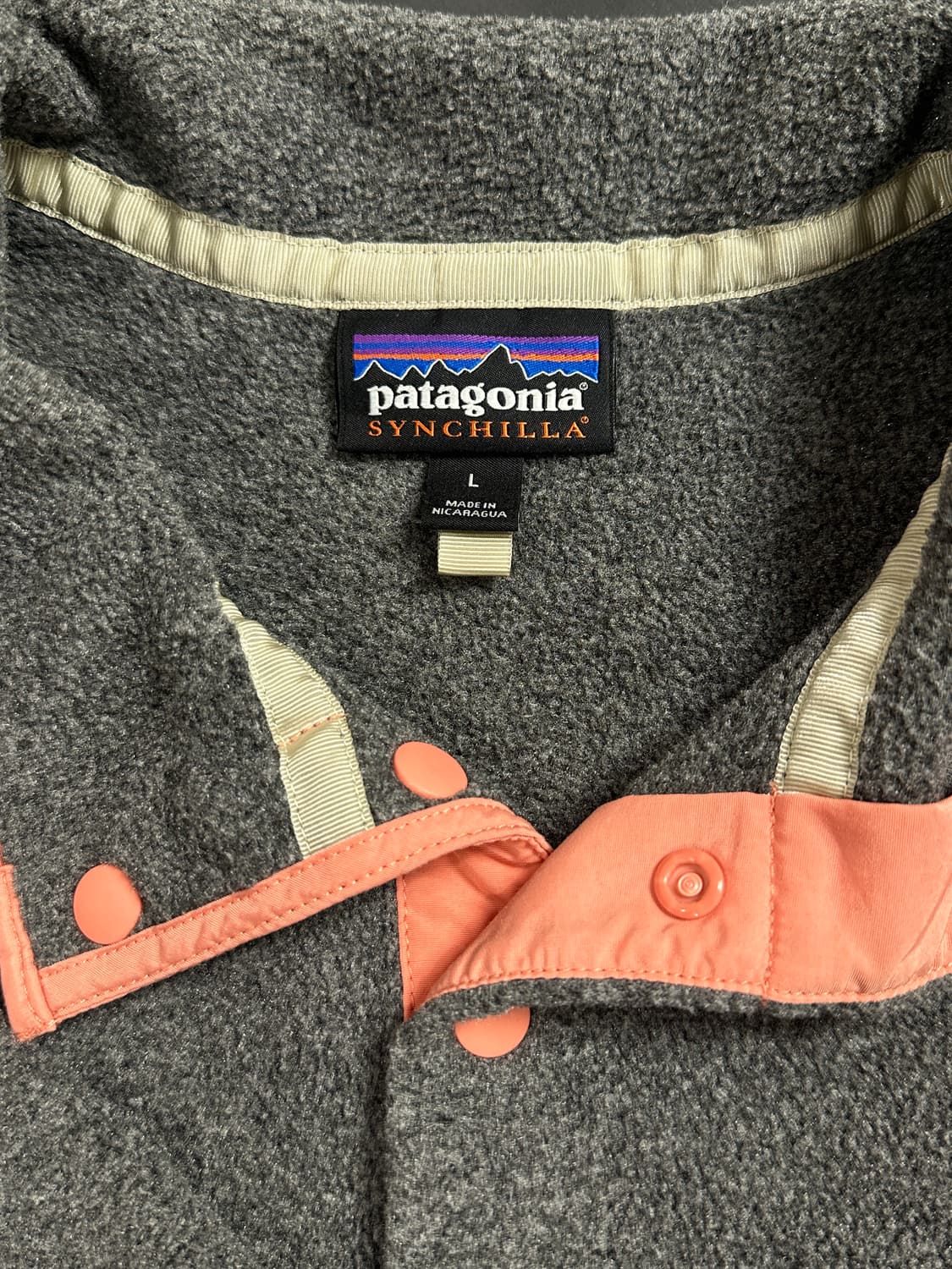 파타고니아 신칠라 그레이&코랄 L 상품이미지8