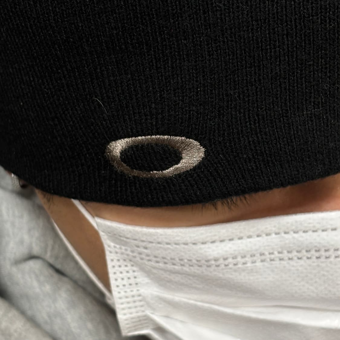오클리(Oakley) 빈티지 로고 니트 비니 블랙 상품이미지5