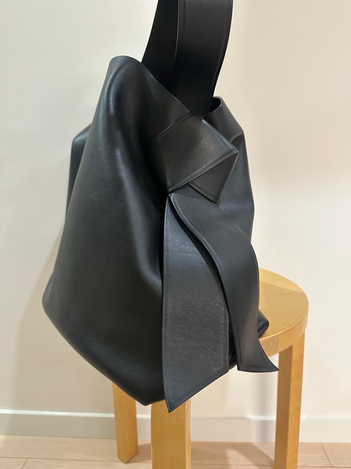 아크네 무수비 라지 L 상품이미지2