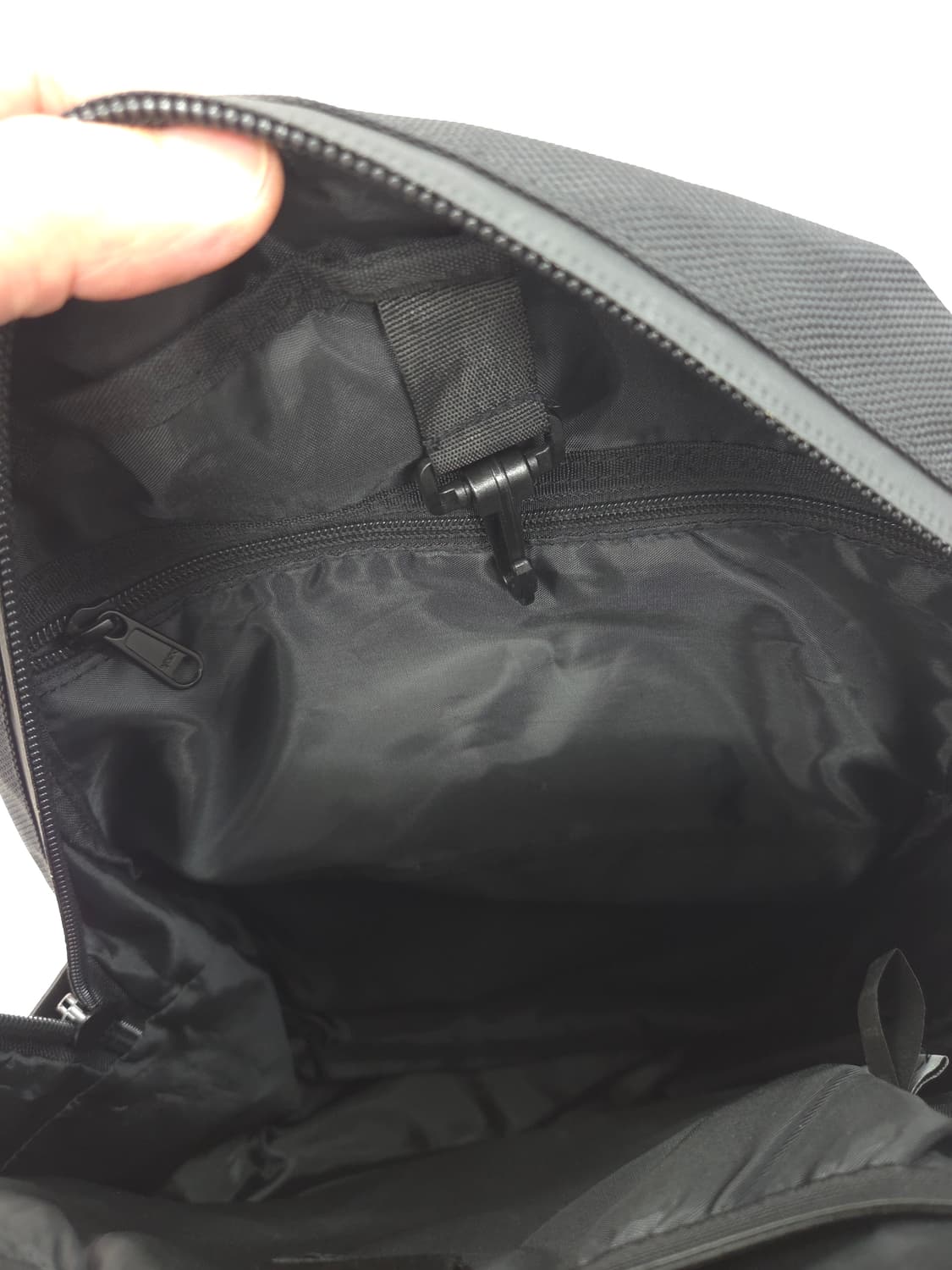 요지 야마모토 X 뉴에라 콜라보 블랙 백팩 상품이미지6