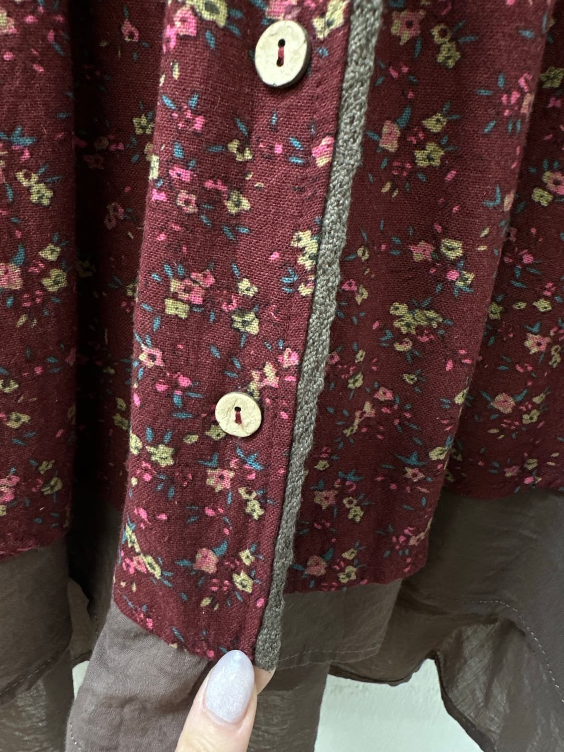 일본빈티지 잔꽃 패턴 레이어드 레이스디테일 페플럼 튜닉 우드버튼블라우스 상품이미지3