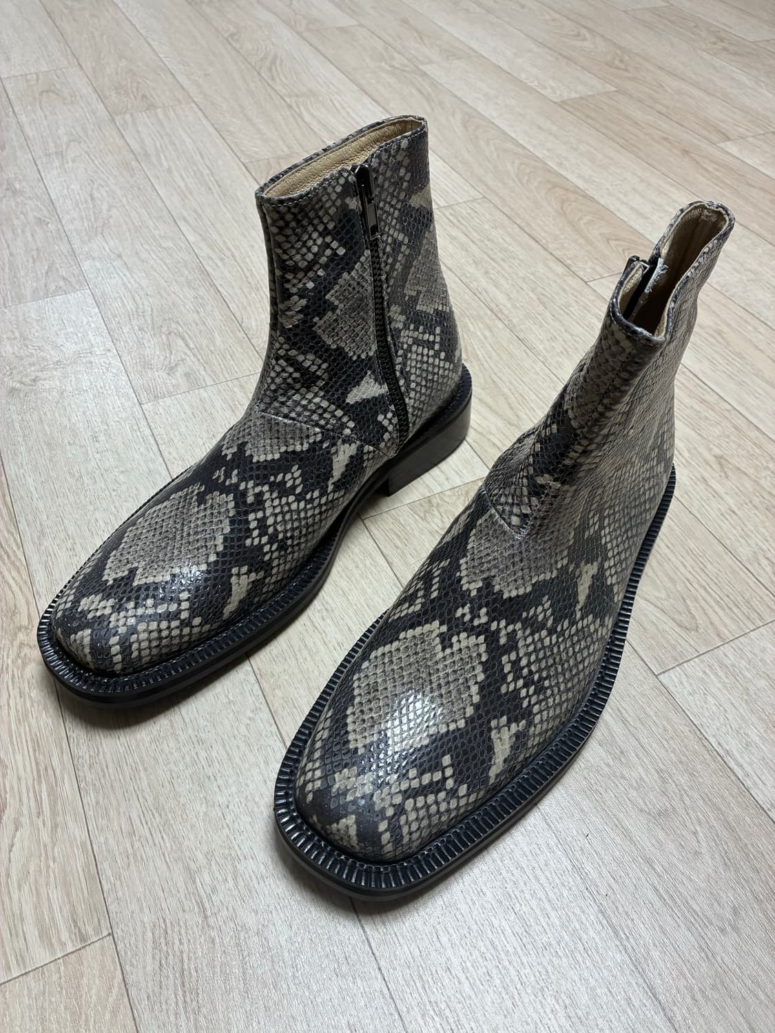 [새상품] 피렌체아뜨리에 PHYTHON 스퀘어토 앵클부츠 9410-ZP  상품이미지1